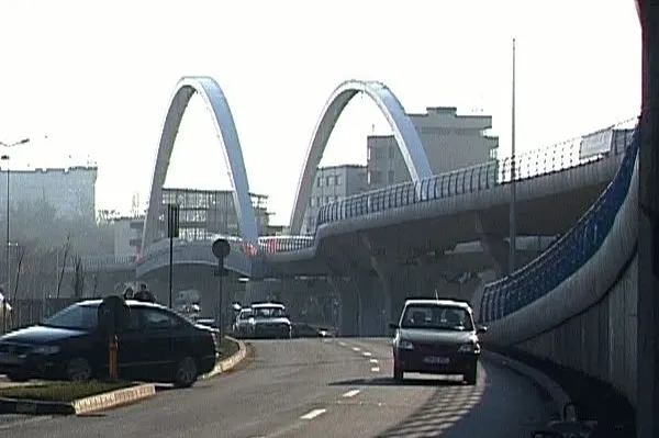 Poduri și pasaje din București, adevărate pericole pentru trecători - Nicușor Dan a dezvăluit datele îngrijorătoare ale expertizelor