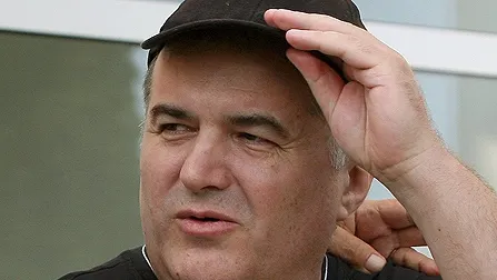 FLORIN CĂLINESCU a dat 300.000 euro pe un restaurant pe care ÎL DĂRÂMĂ