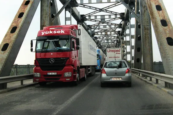 SCUMPIRILE îi trimit pe tot mai mulți români la cumpărături în Bulgaria: prețurile din țara vecină, mult mai ofertante