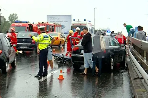 ACCIDENT în LANŢ pe DN1, în zona Băneasa: 1 MORT şi 6 RĂNIŢI. Au fost implicate 5 MAŞINI