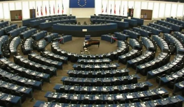 Muncitorii români - motiv de ceartă în Parlamentul European