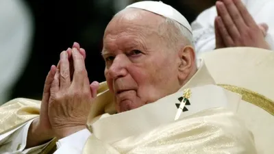 Italia: o fiolă conţinând sânge al fostului papă Ioan Paul al II-lea a fost furată