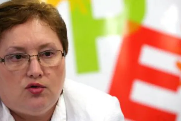Tăiere PENSIILOR ajunge la CCR! Avocatul Poporului va contesta legea care impozitează pensiile speciale