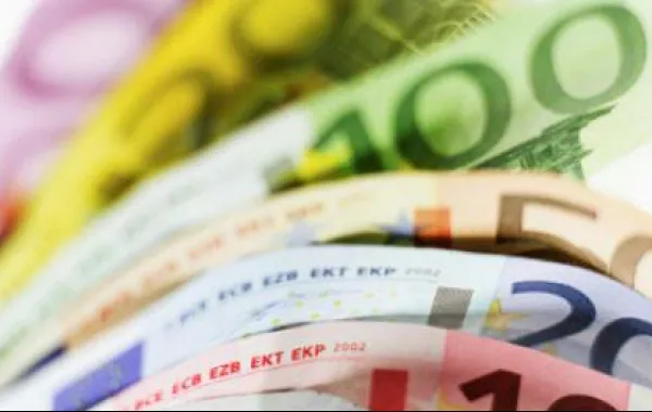 Câți bani a băgat "sub plapumă" guvernarea Ponta, pentru zile negre