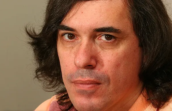 Mircea Cărtărescu avertizează: Miza reală e geopolitică, în spatele penalilor se întrevede Rusia
