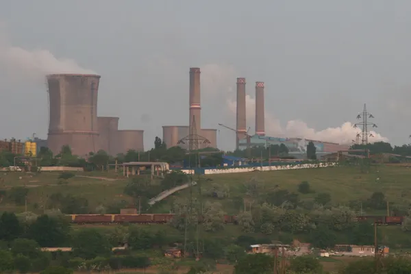 Două grupuri britanice, interesate de preluarea combinatului ArcelorMittal din Galați