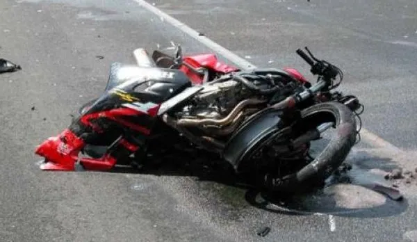 Accident grav în Capitală. Un motociclist a ajuns la spital