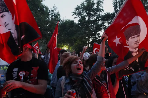 MAE recomandă românilor să evite zonele centrale din Istanbul, din cauza protestelor