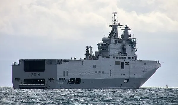 Rusia salută decizia Franţei de a-i livra navele de război Mistral