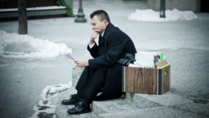 "Guvern în exerciţiu, declar PIERDUTE peste 400.000 locuri de muncă"