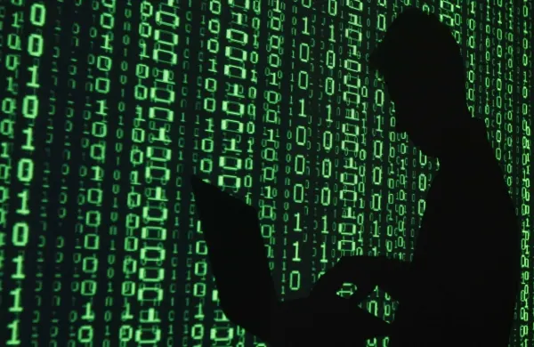 Americanii, îngrijoraţi că sunt spionaţi online atât de Guvern, cât şi de companii private