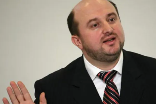 DNA: Guvernul a dat o ordonanţă de urgenţă ce face jocuri de influenţă în cazul Carpatica Asigurări