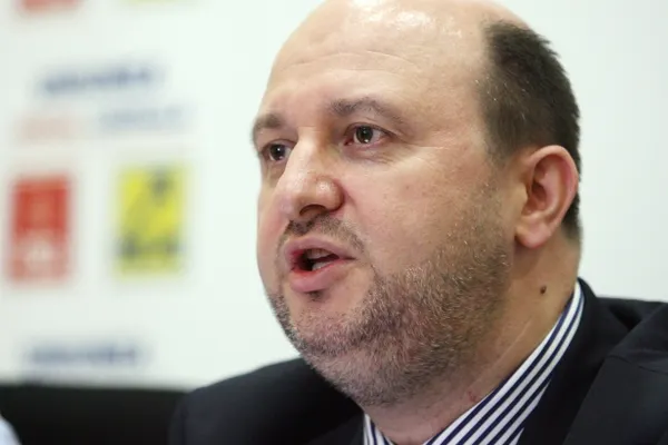 SCHIMBĂRI în GUVERN. Discuţii în PNL despre remanieri. Chiţoiu: Există posibilitatea demisiei
