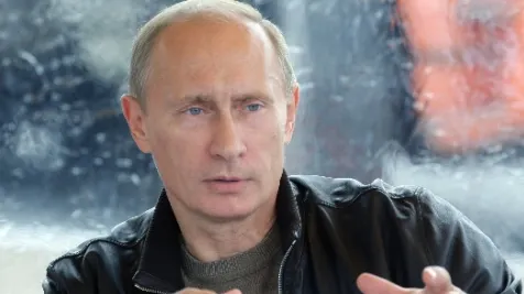 Kremlinul respinge "ingerinţele" externe în Ucraina, după ce Merkel l-a sunat pe Putin