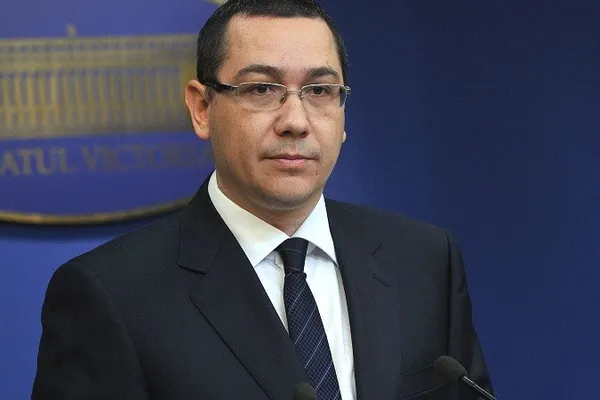 Cum l-a lăsat VICTOR PONTA pe CRIN ANTONESCU să încaseze huiduielile. Din nou