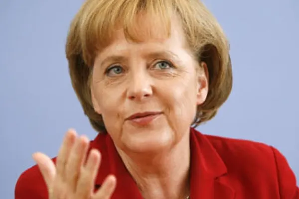 Merkel, către Obama: Putin "a pierdut contactul cu realitatea"