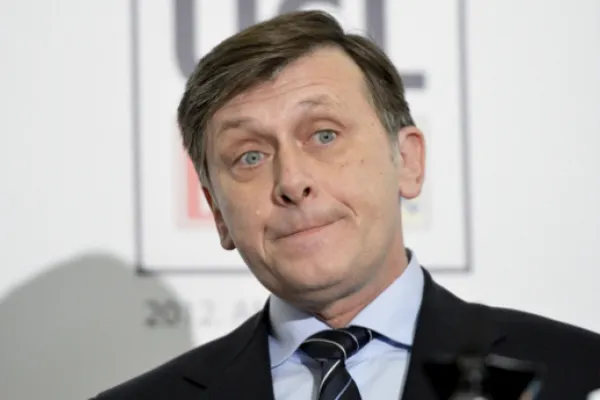 Crin Antonescu vrea modificarea protocolului USL