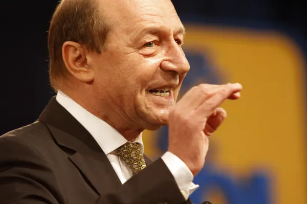 AVION PRĂBUŞIT. BĂSESCU: Dacă eu nu ştiu decât că a fost un ACCIDENT, ce vreţi să vă spun?