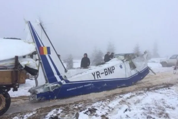 ACCIDENT AVIATIC. Cei trei medici internaţi la Cluj au fost audiaţi de către procurori