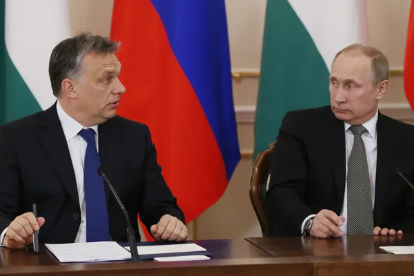 Rusia ar putea împrumuta Ungariei până la 10 mld. euro pentru construcţia a două reactoare nucleare