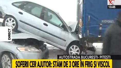 Zece autovehicule, din care două TIR-uri, implicate într-un accident pe A1