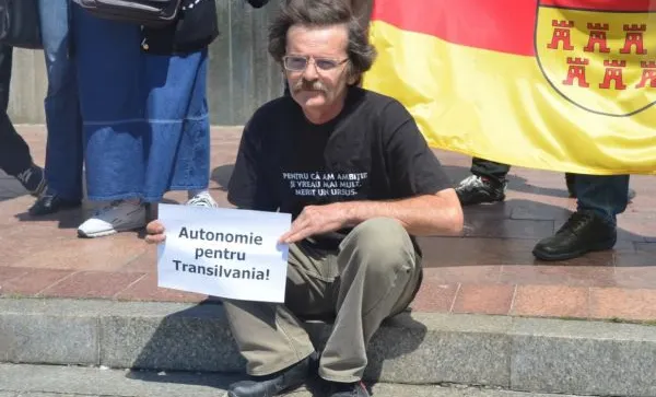 Petiţie online pentru AUTONOMIA TRANSILVANIEI: "Un guvern la Cluj, cu control politic și economic"