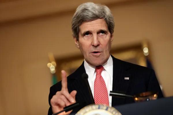 John Kerry critică legile contrare normelor democratice, adoptate de Ucraina