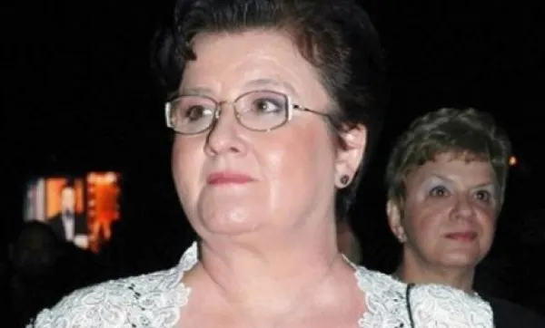 MARIOARA MURĂRESCU A MURIT. Trupul MARIOAREI MURĂRESCU a fost depus la biserică