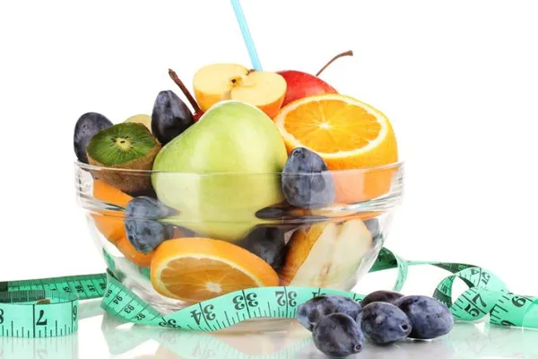 Dieta 80/10/10 câştigă tot mai mulţi fani, dar îţi pune în pericol sănătatea