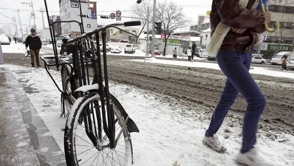 Comandament de vreme rea la Guvern. Vicepremierul Oprea: Inundații în 26 de localități