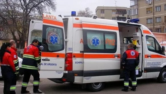 Cinci persoane, rănite grav într-un accident pe DN 7. UPDATE: Traficul A FOST RELUAT