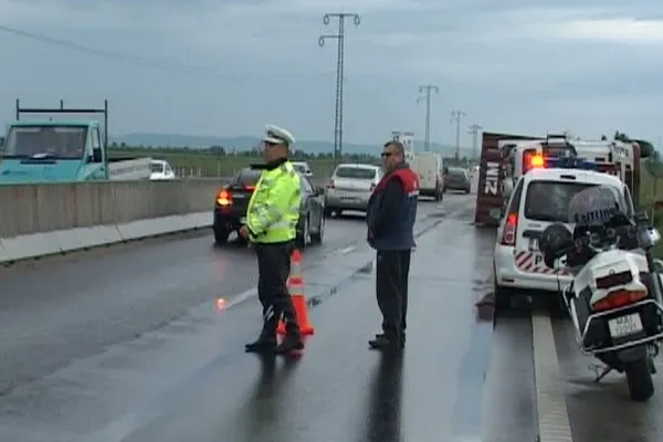 Accident grav pe DN7. Doi poliţişti au fost răniţi