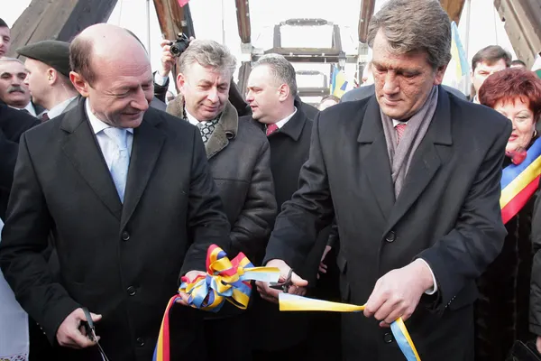Ziarul Timpul: Băsescu poate deveni liderul europenilor care să smulgă Ucraina din ghearele Rusiei