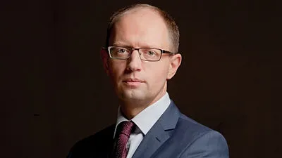 Arseni Iaţeniuk respinge posibilitatea unor negocieri directe Ucraina-Rusia
