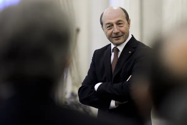 PONTA, discuţii cu BĂSESCU, la Cotroceni. Şedinţa de Guvern, AMÂNATĂ