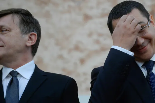 ANTONESCU: Dacă Ponta propune INTERIMARI de la USD, înseamnă că face alt guvern