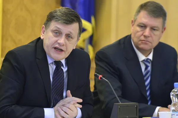 Cozmin Guşă, despre CRIZA GUVERNAMENTALĂ: ANTONESCU a fost AVERTIZAT că se poate rupe USL-ul