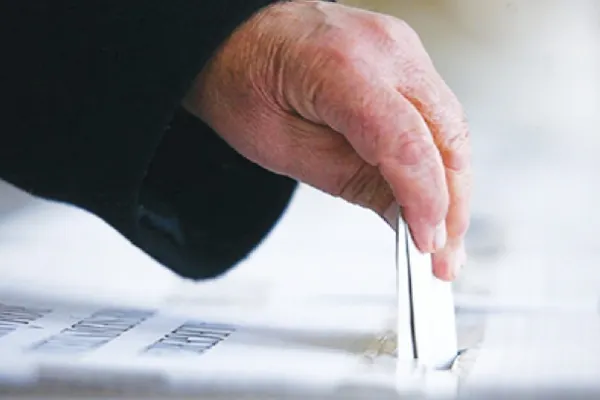 ALEGERI EUROPARLAMENTARE. Guvernul dă ordonanţă pentru REGISTRUL ELECTORAL