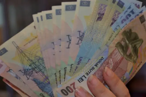 PONTA: Ordonanţa salariilor din ASF a fost evident eludată, Guvernul nu a luat în calcul şi premiile