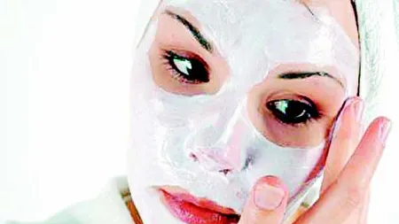 Nouă moduri în care să foloseşti IAURT pentru frumuseţe