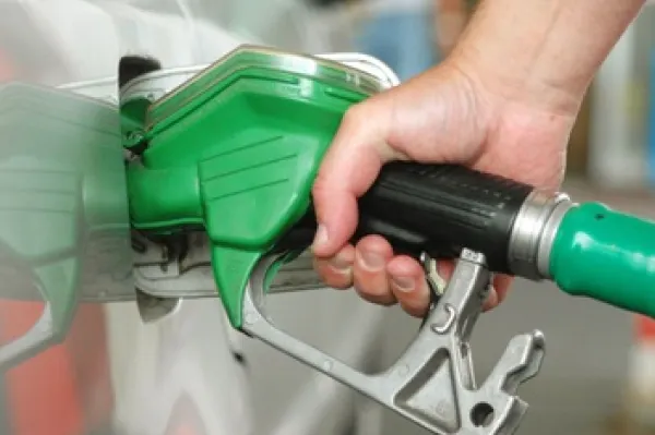 La ce investiţii renunţă Guvernul pentru a compensa amânarea accizei la combustibil