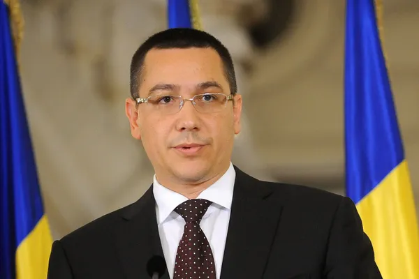 VICTOR PONTA: "Domnul Antonescu trebuie să-și asume responsabilitatea guvernării"