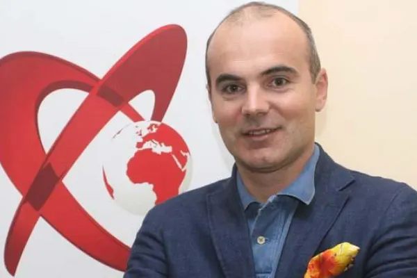 RAREŞ BOGDAN: Cred că Victor Ponta este terorizat de Realitatea TV