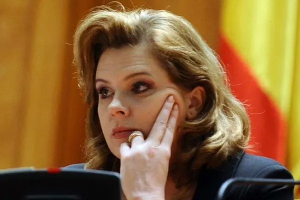 Anastase: Schimbarea miniștrilor e o recunoaștere a incompetenței; eu aș fi remaniat tot Guvernul