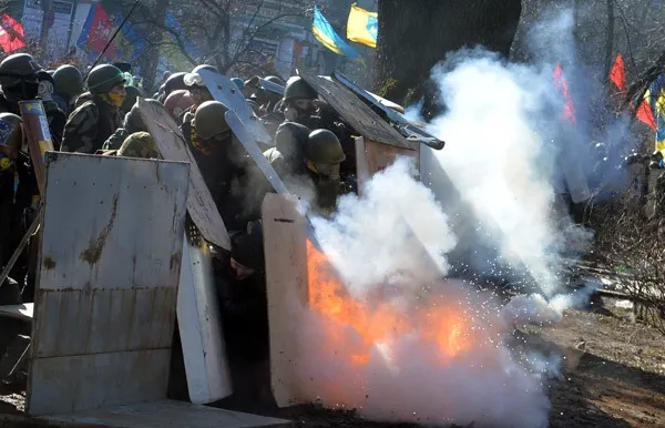 Canada şi Marea Britanie şi-au închis ambasadele la Kiev