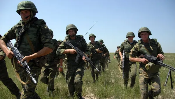 "Rusia pregăteşte invadarea Ucrainei. Trupele ruse sunt pregătite SĂ ATACE în orice moment"