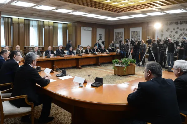 ŞEDINŢĂ EXTRAORDINARĂ la GUVERN