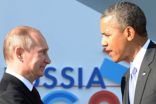 Convorbire de 90 de minute, Obama-Putin. Liderul SUA ameninţă Rusia cu izolare politică şi economică