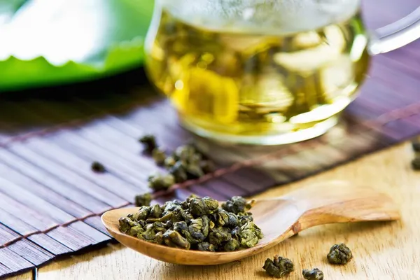 SĂNĂTATE. Ceaiul oolong te ajută să slăbești!