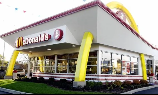 McDonald's îşi închide restaurantele dintr-o ţară aflată la doi paşi de România